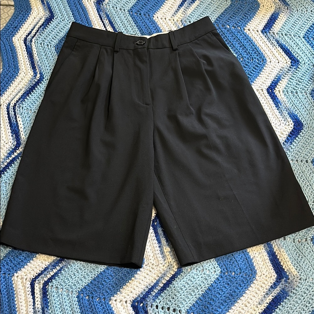 Women's Zara Black bermudas